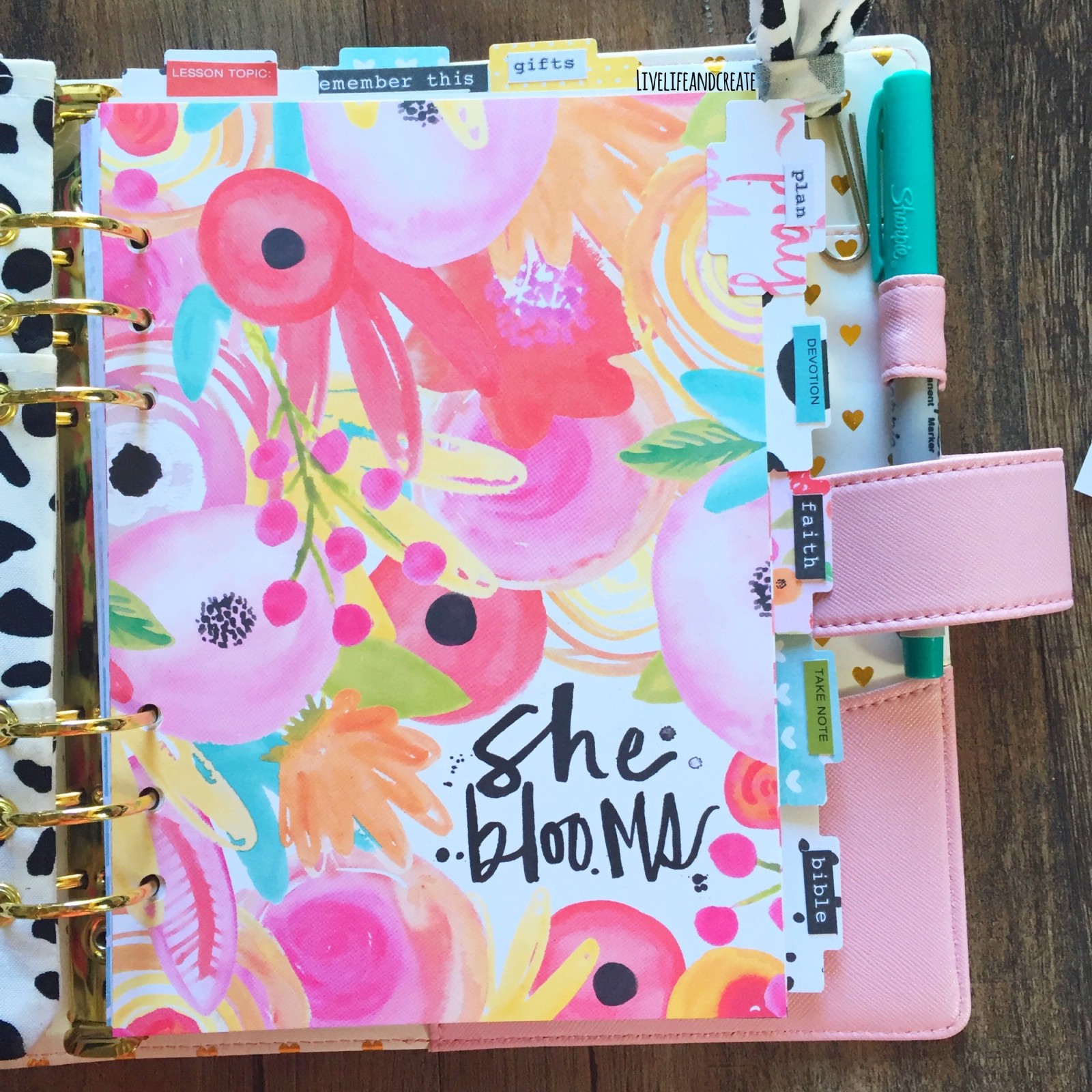 a video tutorial from team member Florence showing us how she set up her faith planner