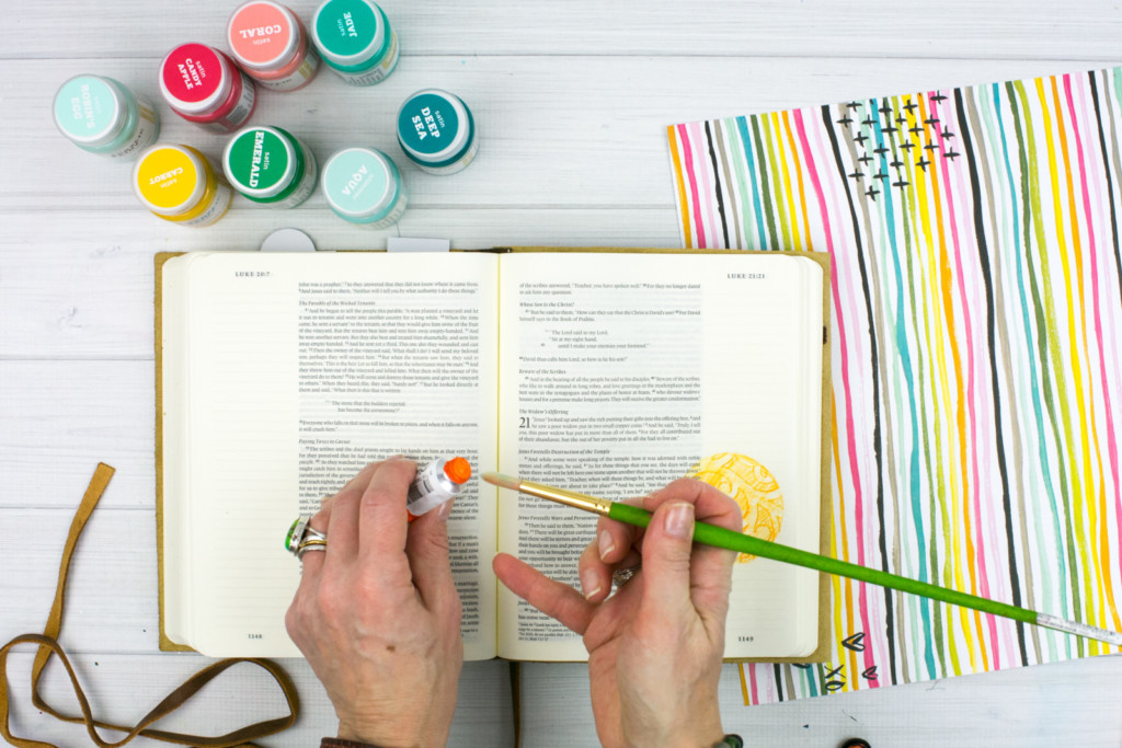 mixed media Bible Journaling Tutorial by Amy Bruce | Adding Texture with Pencil Rubbings - Widows Coin